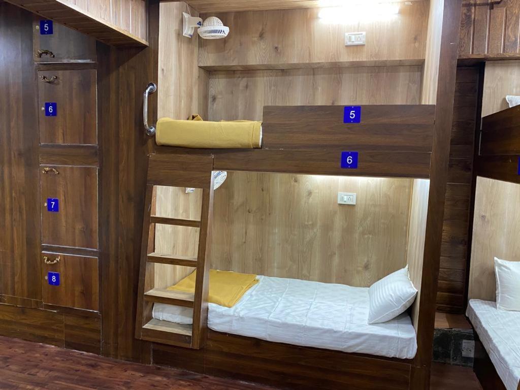 City Stay Ac Deluxe Hostel Madgaon Exteriör bild